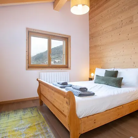 Large, Bright And Comfortable 3 Bedroom דירה