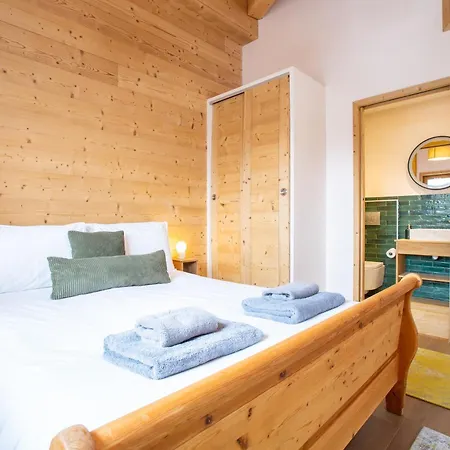 Large, Bright And Comfortable 3 Bedroom *
