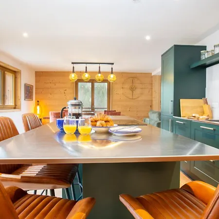 Large, Bright And Comfortable 3 Bedroom מורזין