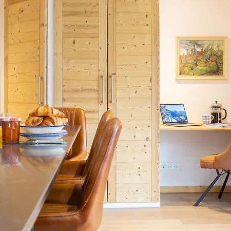 Large, Bright And Comfortable 3 Bedroom מורזין