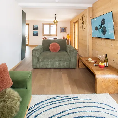 Large, Bright And Comfortable 3 Bedroom דירה מורזין